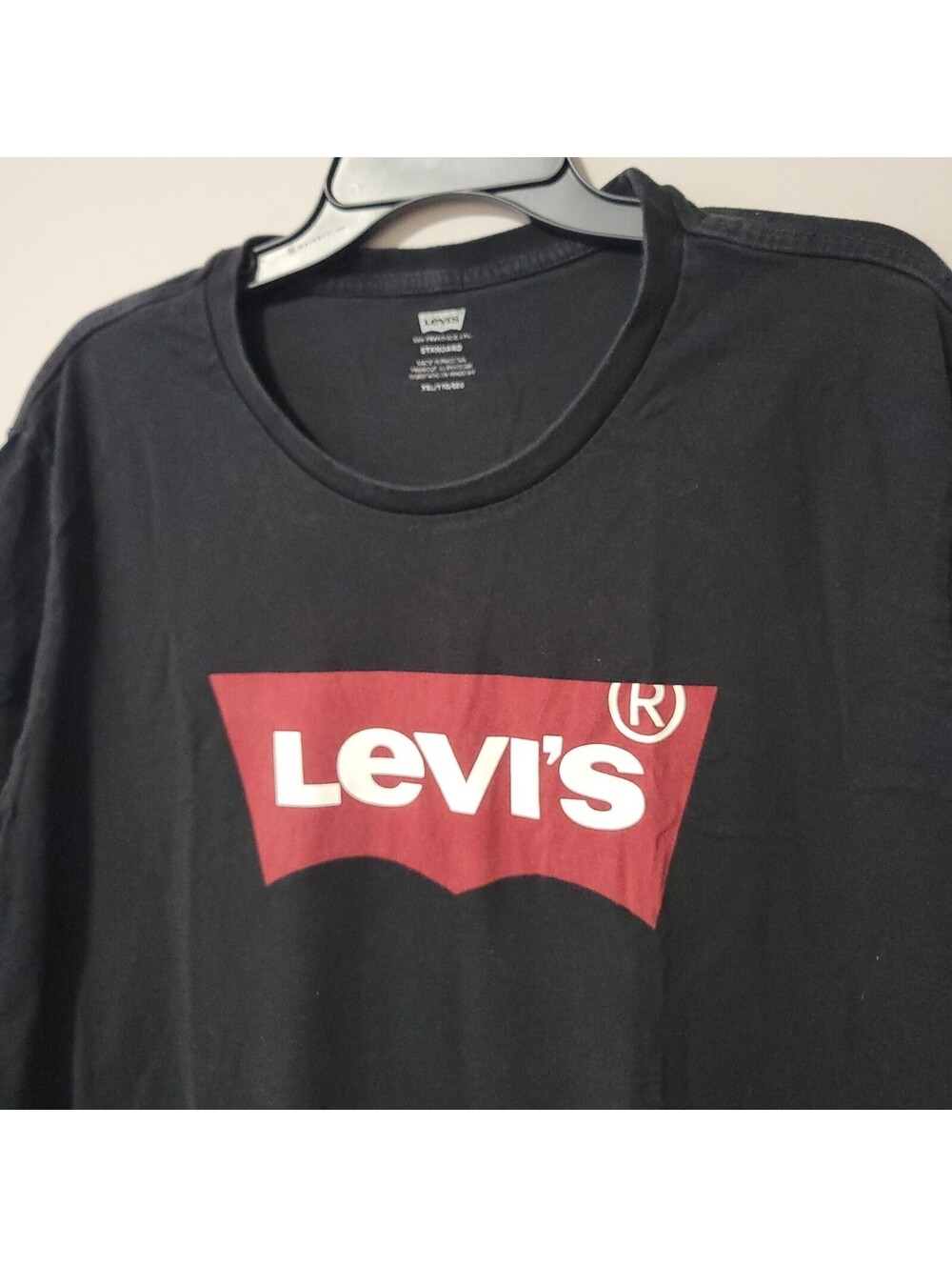 Levi's T-Shirt Mens XXL Black Red Batwing Logo Graphic Short Sleeve Cotton